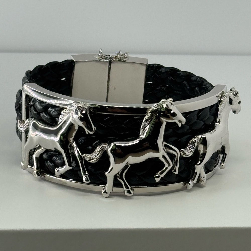Horse cuff bracelet